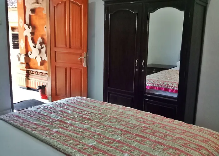 Taman Mekar Guest house *