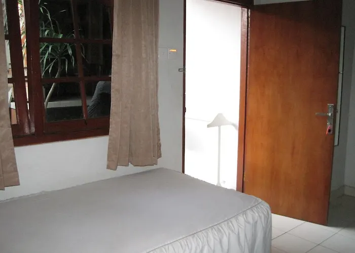 Guest house Taman Mekar *
