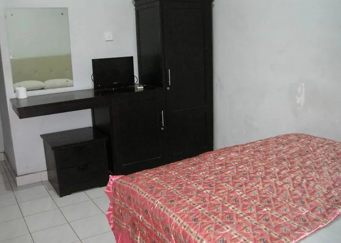 Guest house Taman Mekar *